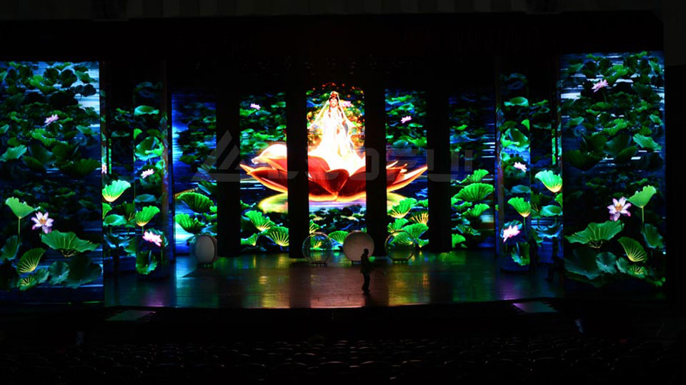 Indoor Rental LED Screen in Arts Hall