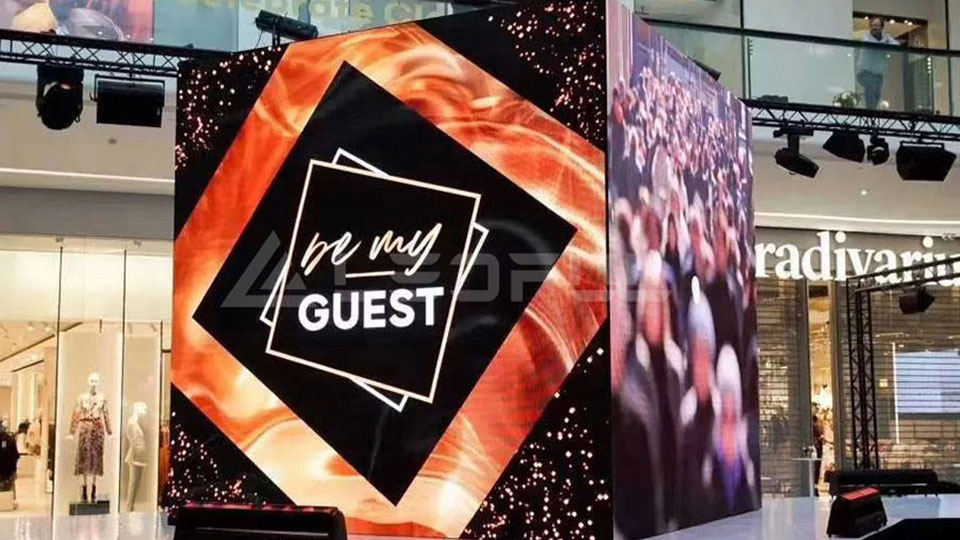 90 Degrees Cube Indoor LED Display for Advertising