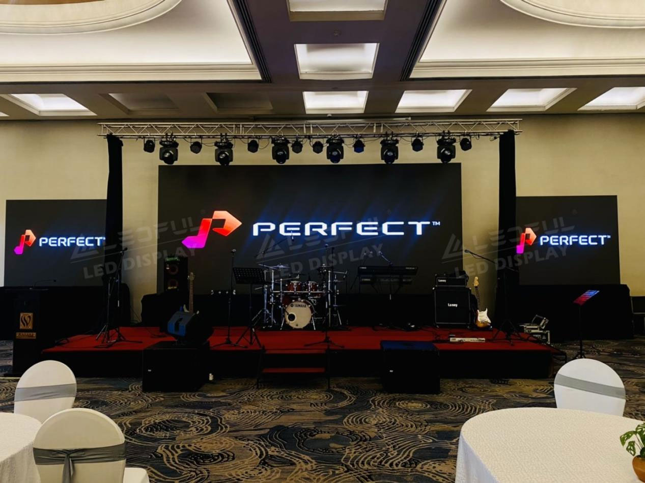 indoor-stage-rental-display-for-vo3.9-series2.jpg